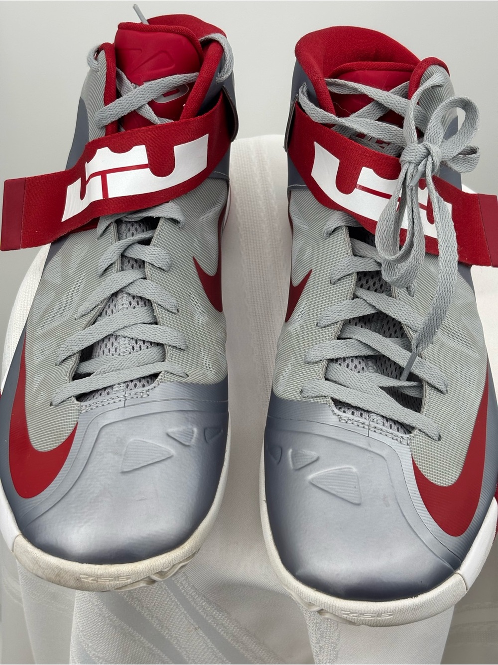 Nike LeBron Zoom Basketball Shoes, Size 14 - Picture 3 of 9